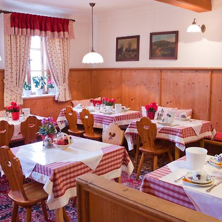 Hotel Schneider-Goessl Wina Bagian luar foto