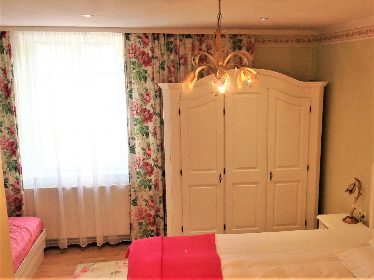 Hotel Schneider-Goessl Wina Bagian luar foto
