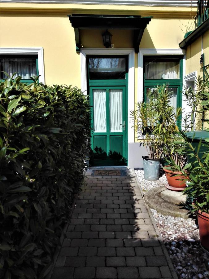 Hotel Schneider-Goessl Wina Bagian luar foto