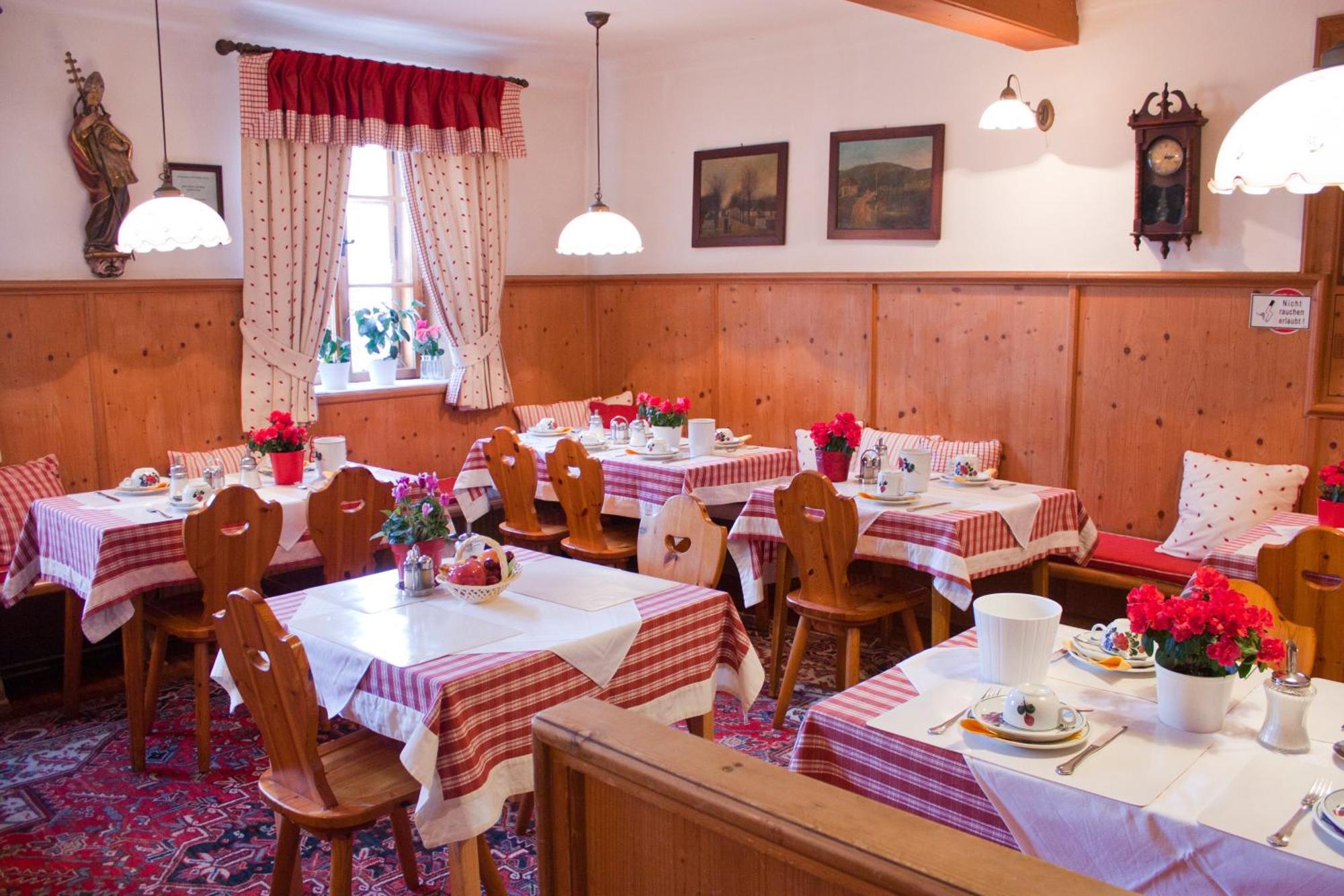 Hotel Schneider-Goessl Wina Bagian luar foto